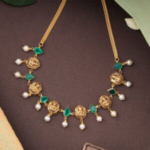 Emerald with Peal Antique Necklace
